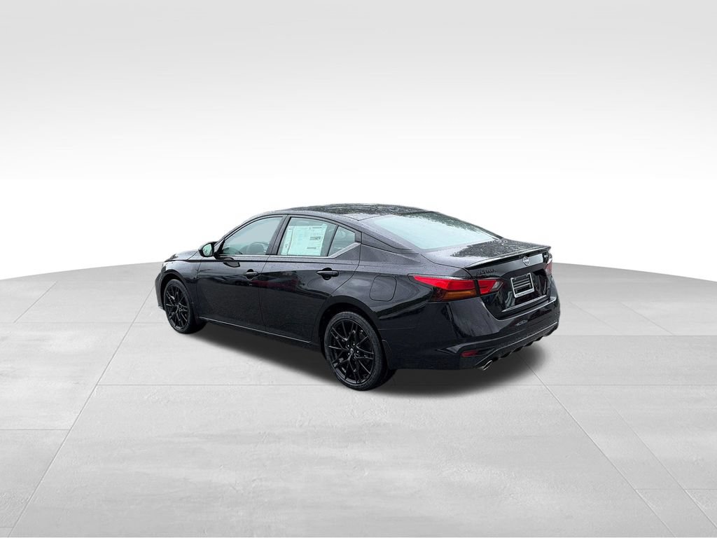 New 2026 Nissan Altima 2.5 SR w/ SR Midnight Edition Package AWD/4WD image 4
