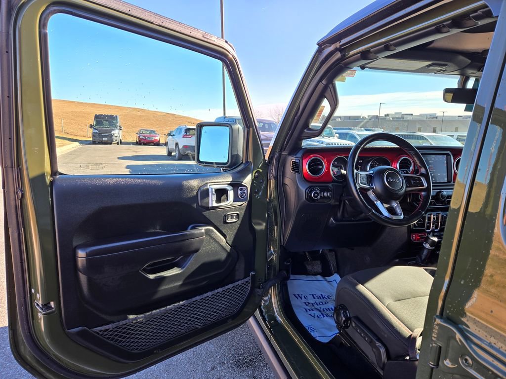 Used 2021 Jeep Wrangler Unlimited Rubicon image 11