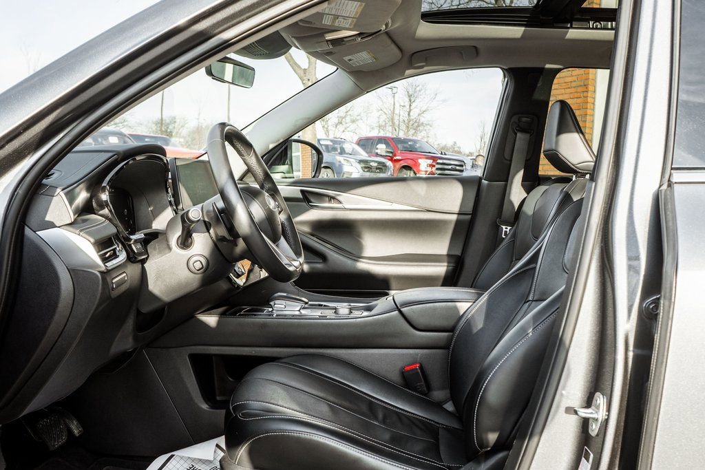 Used 2023 INFINITI QX60 Luxe image 32