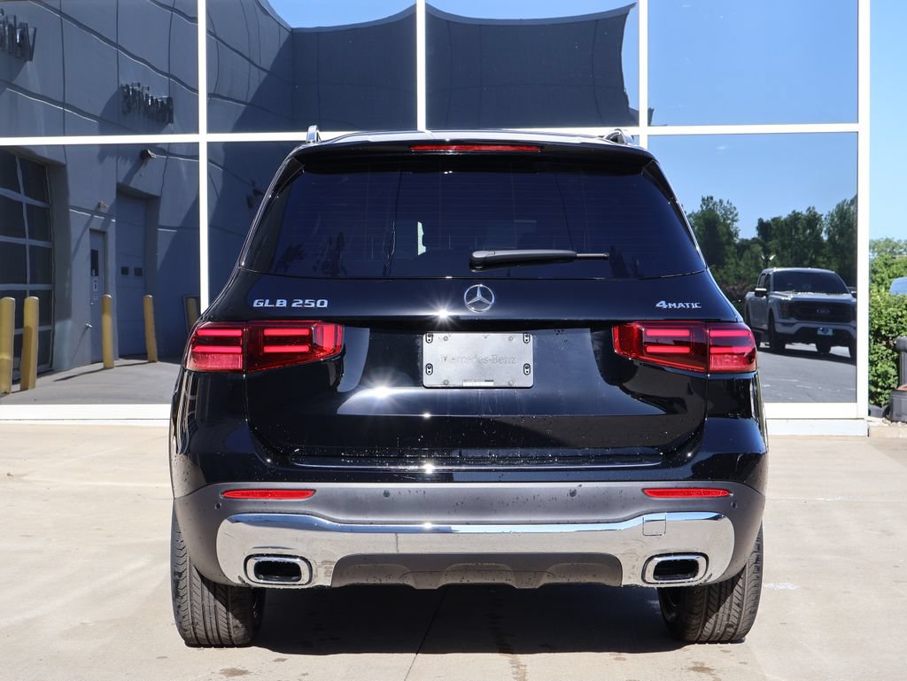 New 2026 Mercedes-Benz GLB 250 4MATIC image 6