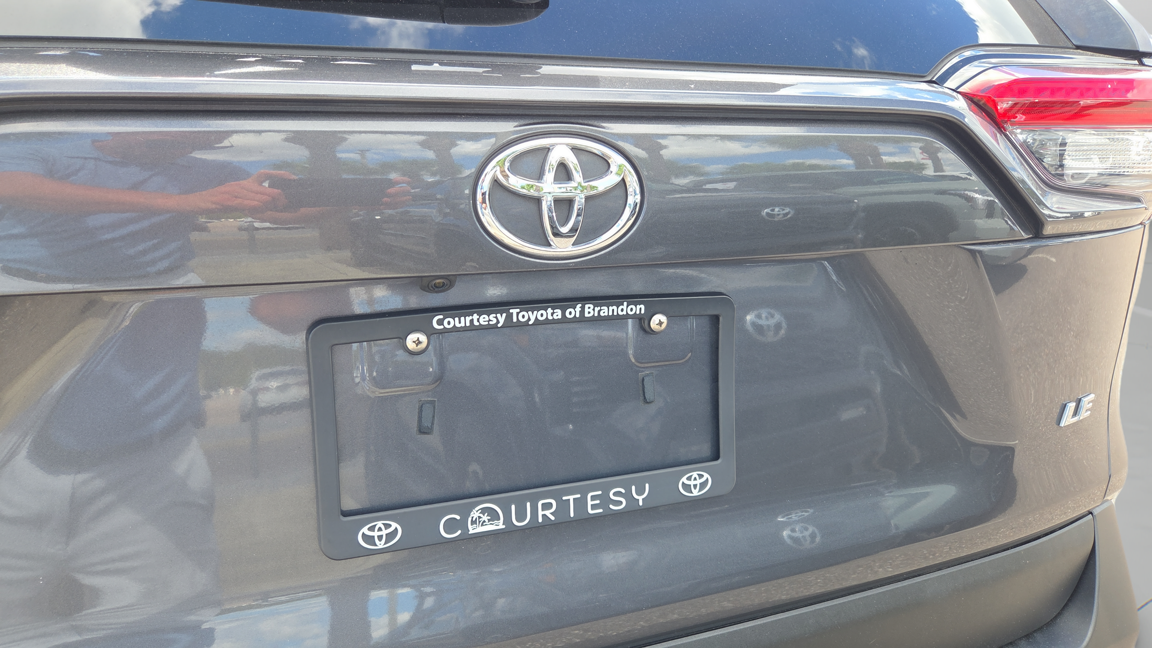 Used 2019 Toyota RAV4 LE FWD image 28