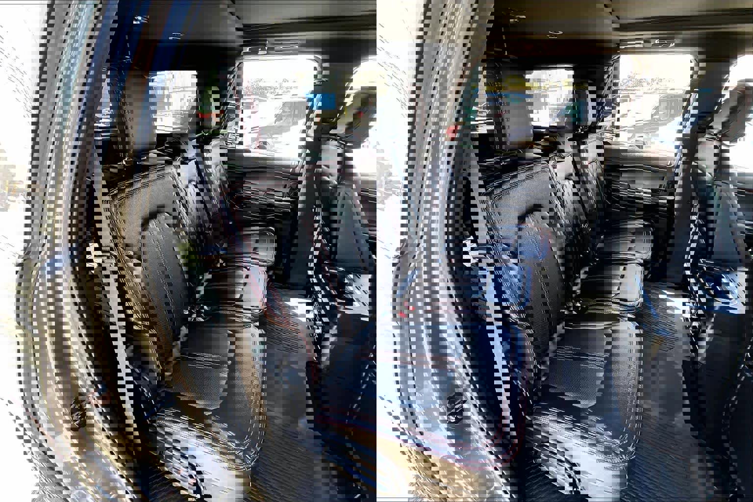 Used 2021 Ford Expedition Limited image 19