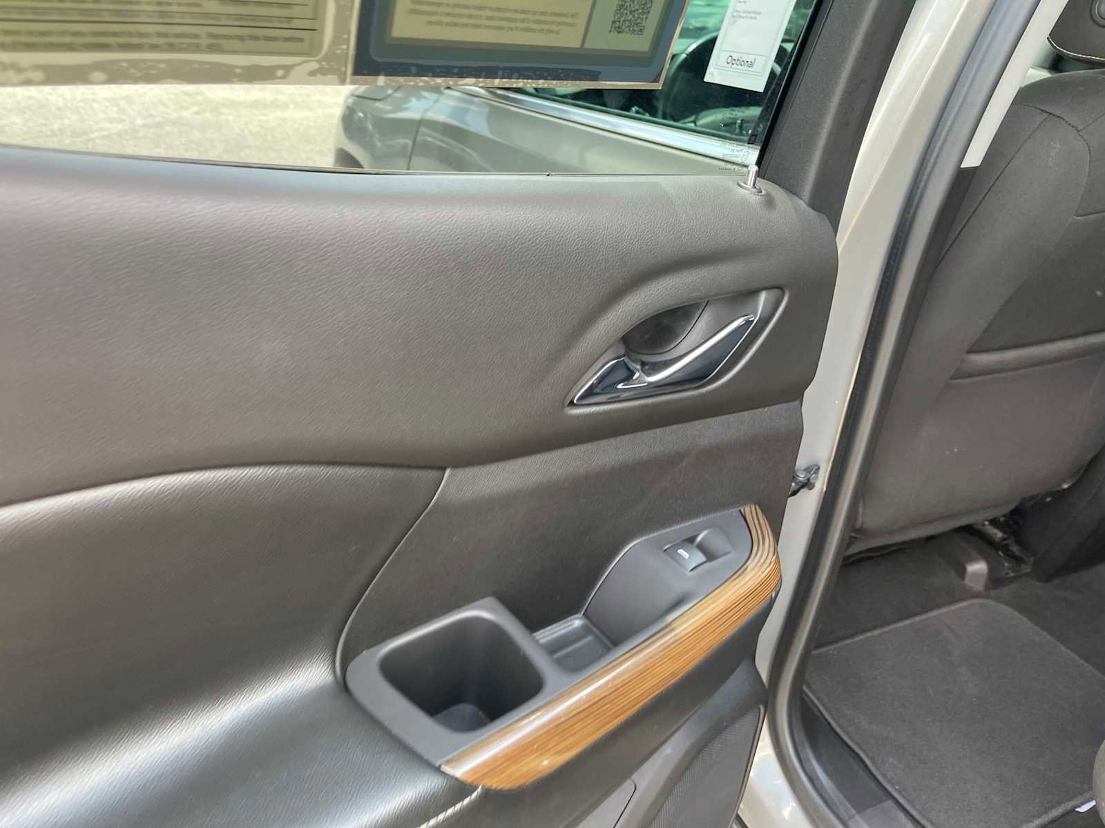 Used 2019 GMC Acadia SLE FWD image 20