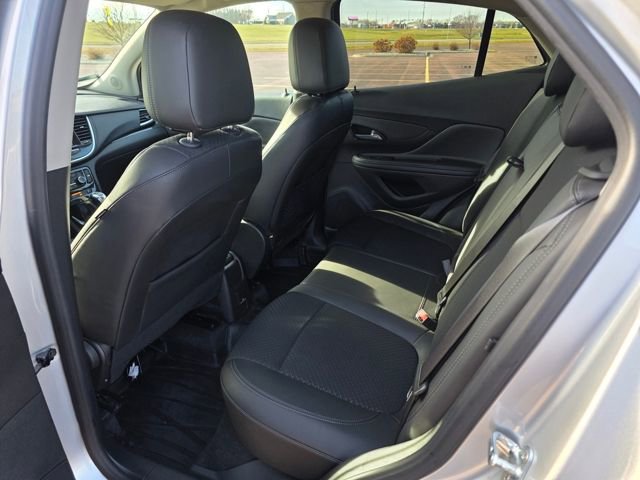 Used 2021 Buick Encore Preferred w/ Safety Package II image 20