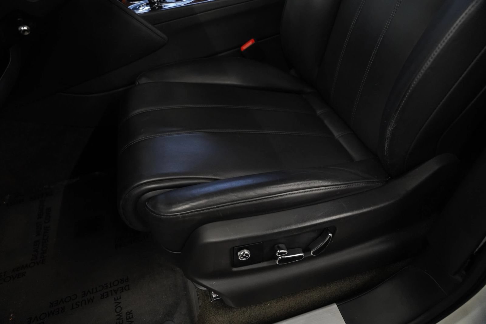 Used 2018 Bentley Bentayga Onyx Edition AWD/4WD image 15