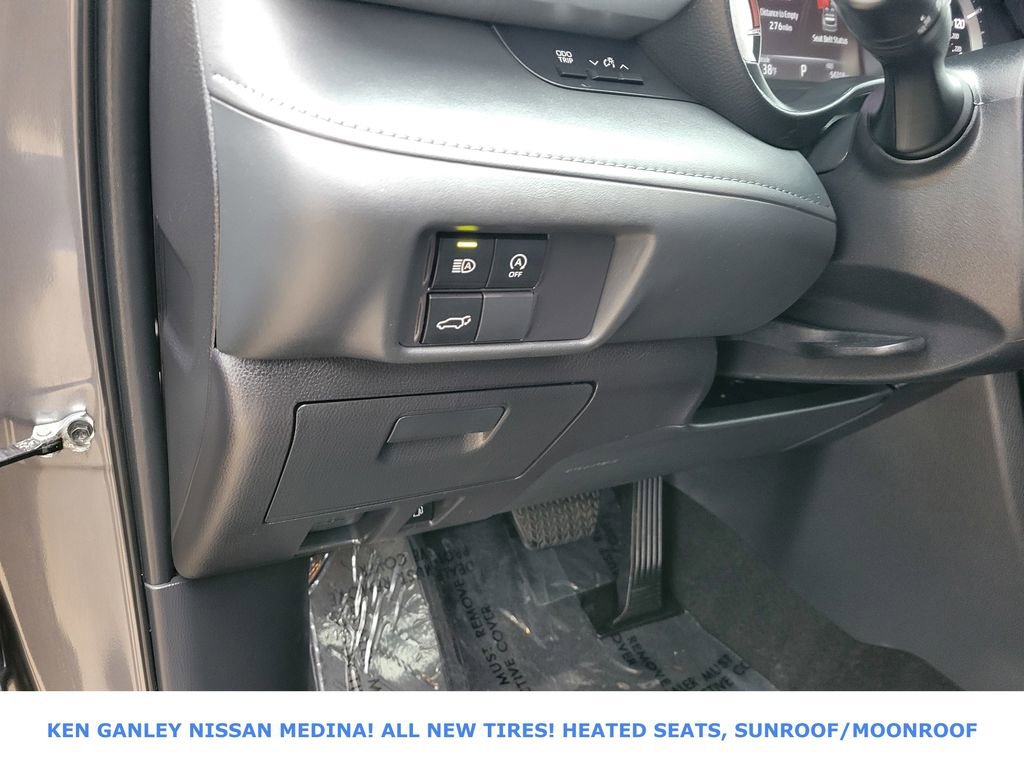 Used 2023 Toyota Highlander L image 36