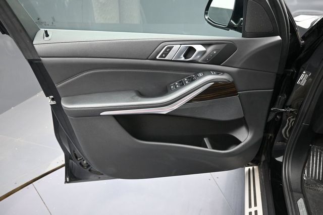 Used 2023 BMW X5 xDrive40i AWD/4WD image 18