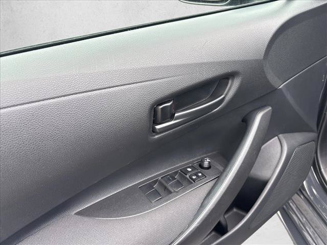 Used 2026 Toyota Corolla LE FWD image 12