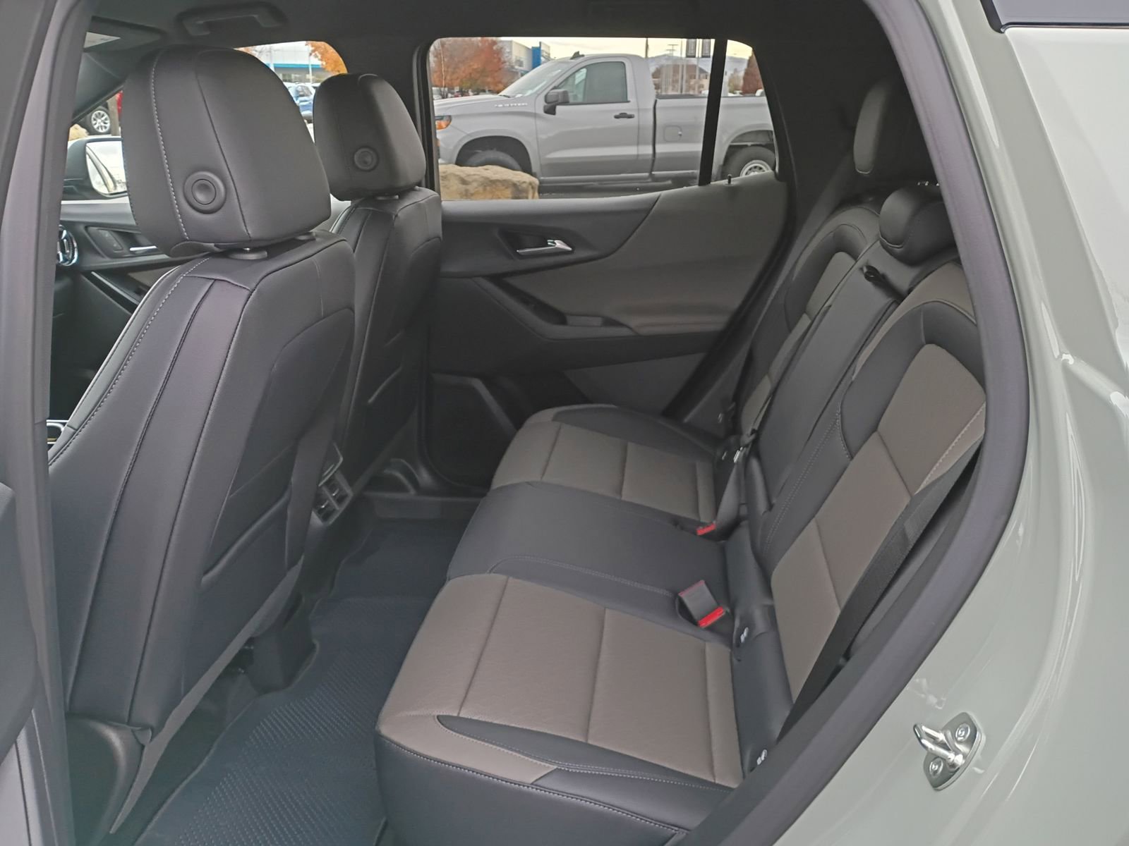 New 2026 Chevrolet Equinox LT w/ Convenience Package II image 24