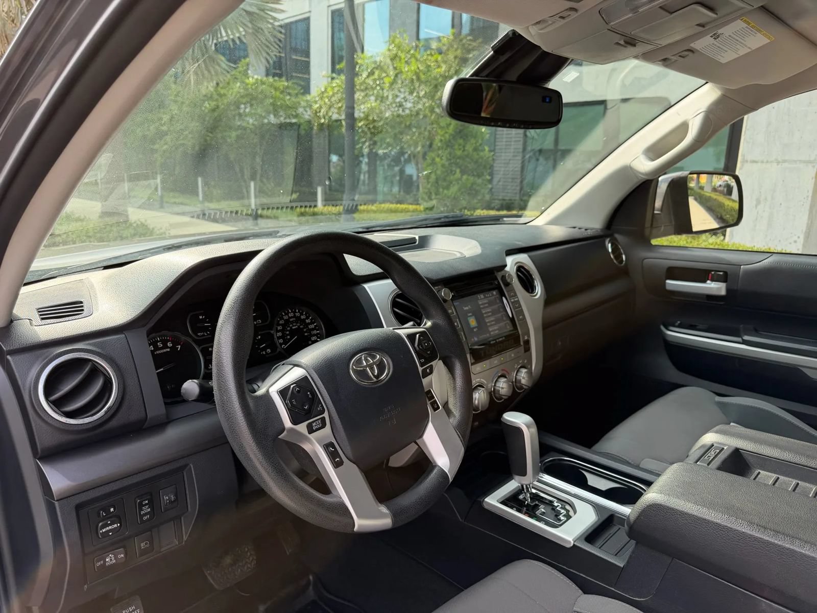 Used 2019 Toyota Tundra SR5 w/ Convenience Package AWD/4WD image 12