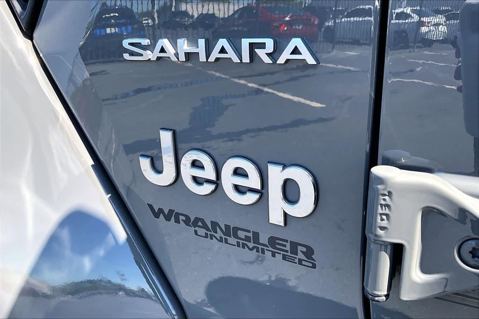 Used 2020 Jeep Wrangler Unlimited Sahara AWD/4WD image 30