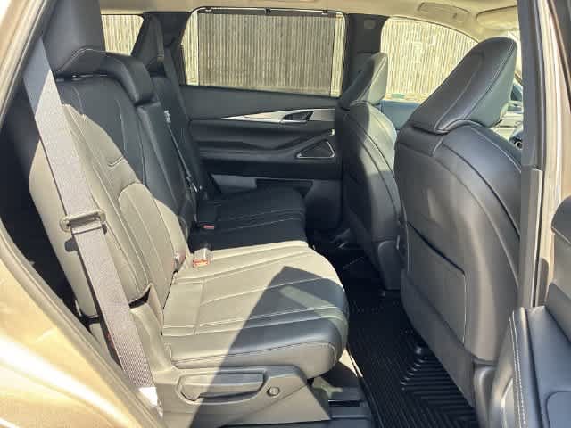 Used 2025 INFINITI QX60 Luxe w/ Cargo Package FWD image 22