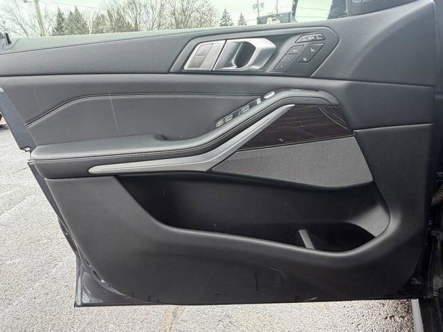 Used 2019 BMW X7 xDrive50i w/ M Sport Package image 10