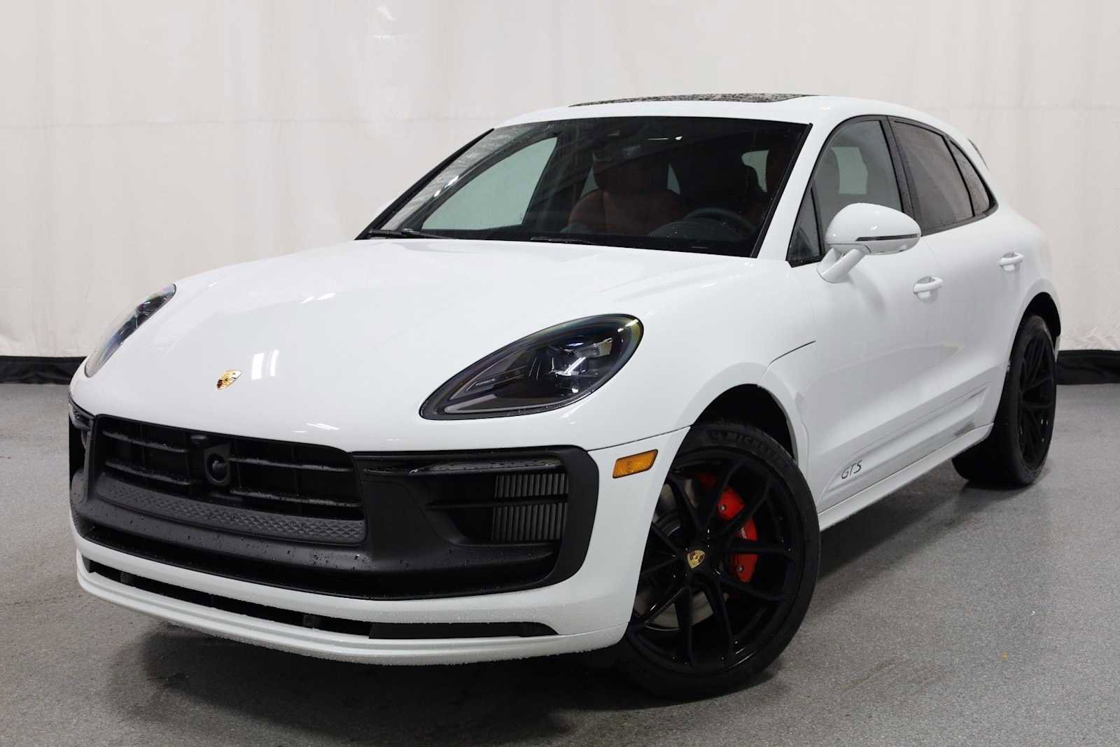 New 2026 Porsche Macan GTS image 1