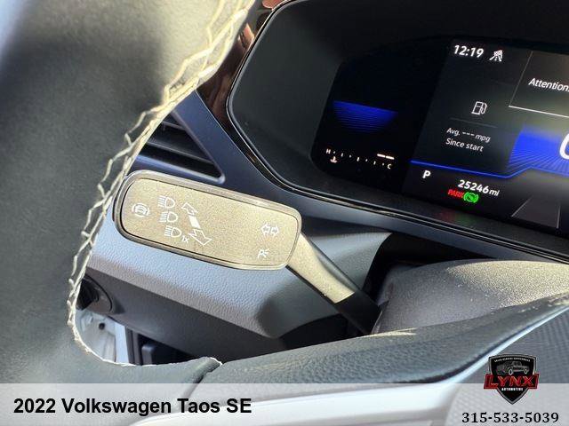 Used 2022 Volkswagen Taos SE w/ Panoramic Sunroof Package image 34