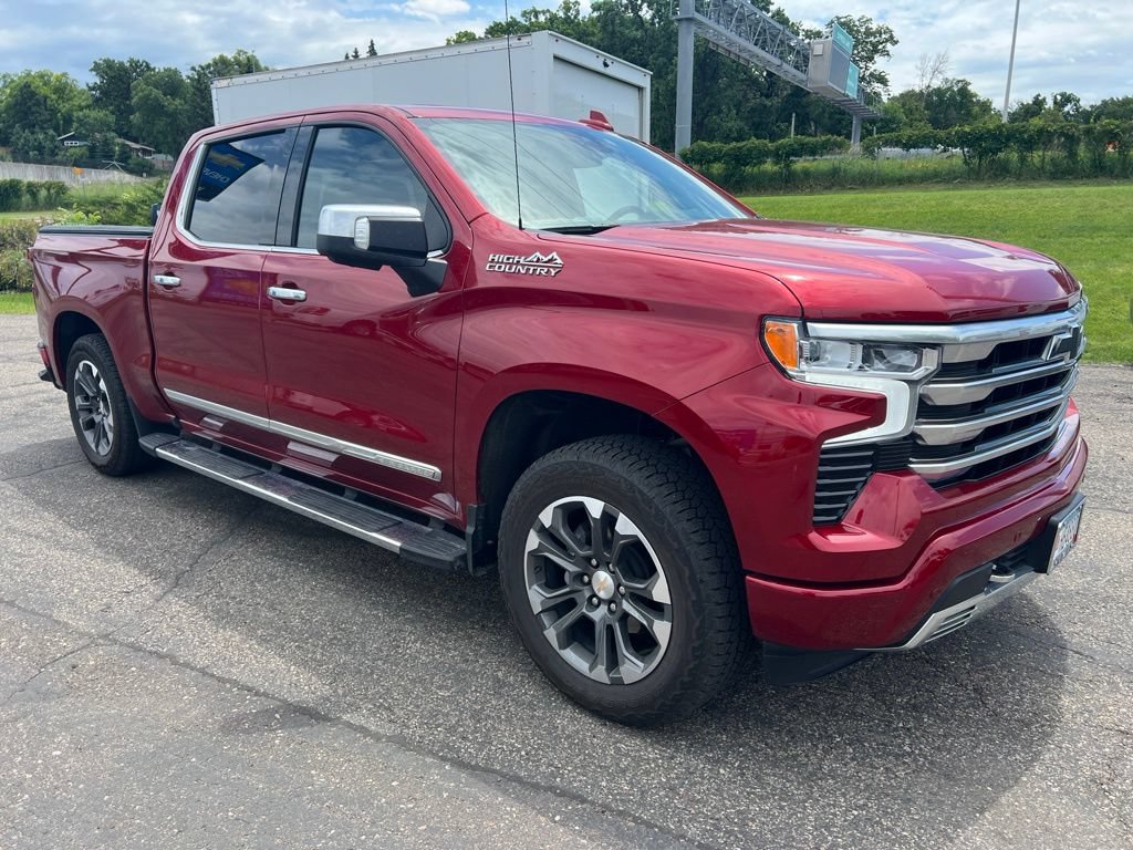 Used 2025 Chevrolet Silverado 1500 High Country w/ Z71 Off-Road Package AWD/4WD image 8