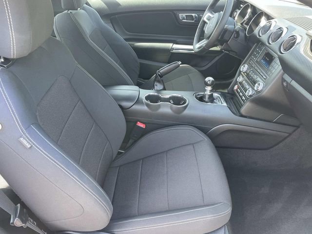 Used 2016 Ford Mustang Coupe RWD image 32