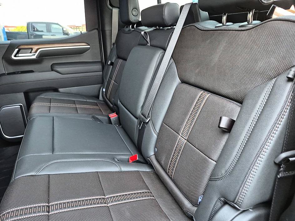 New 2026 Chevrolet Silverado 1500 High Country w/ High Country Premium Package AWD/4WD image 30