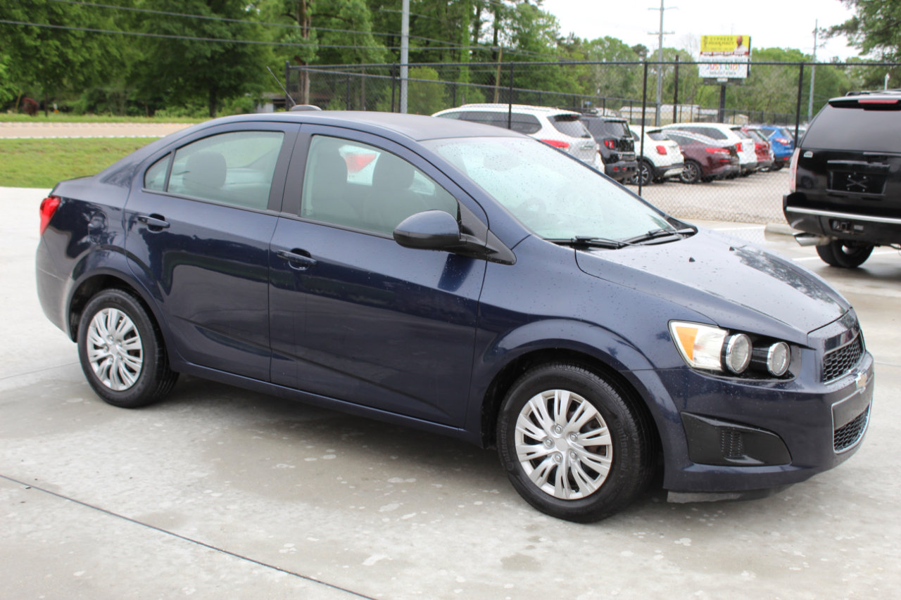 Used 2015 Chevrolet Sonic LS image 8