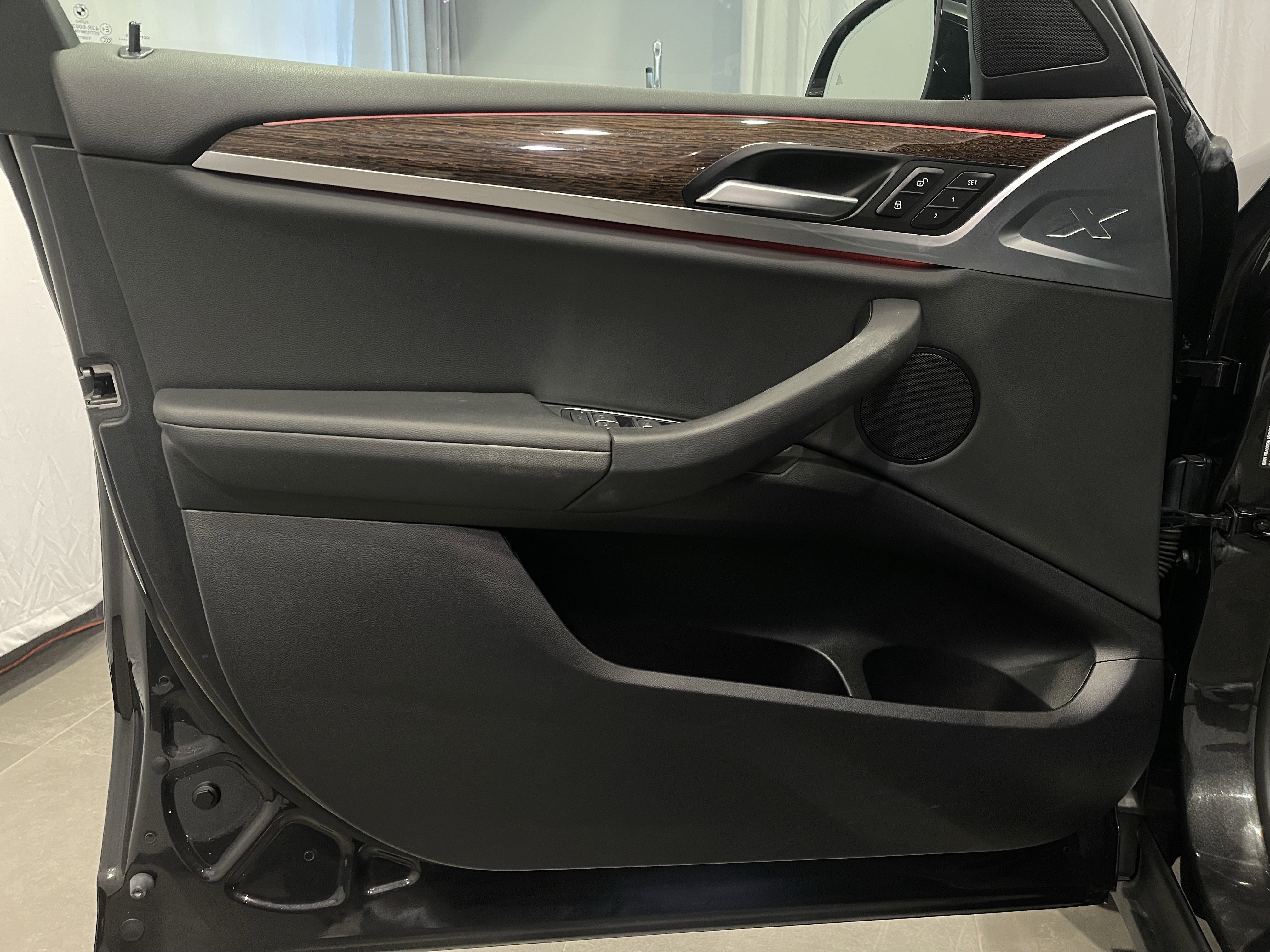 Used 2020 BMW X4 xDrive30i w/ Convenience Package image 12