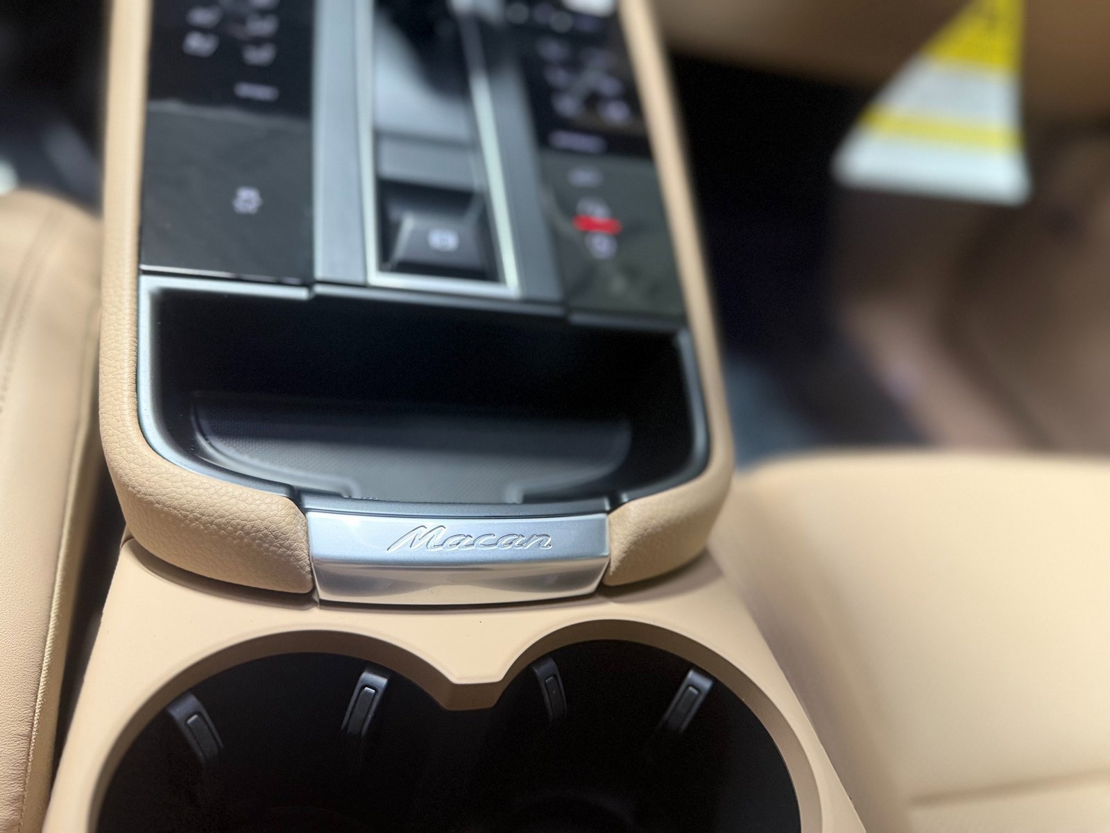 New 2026 Porsche Macan image 21