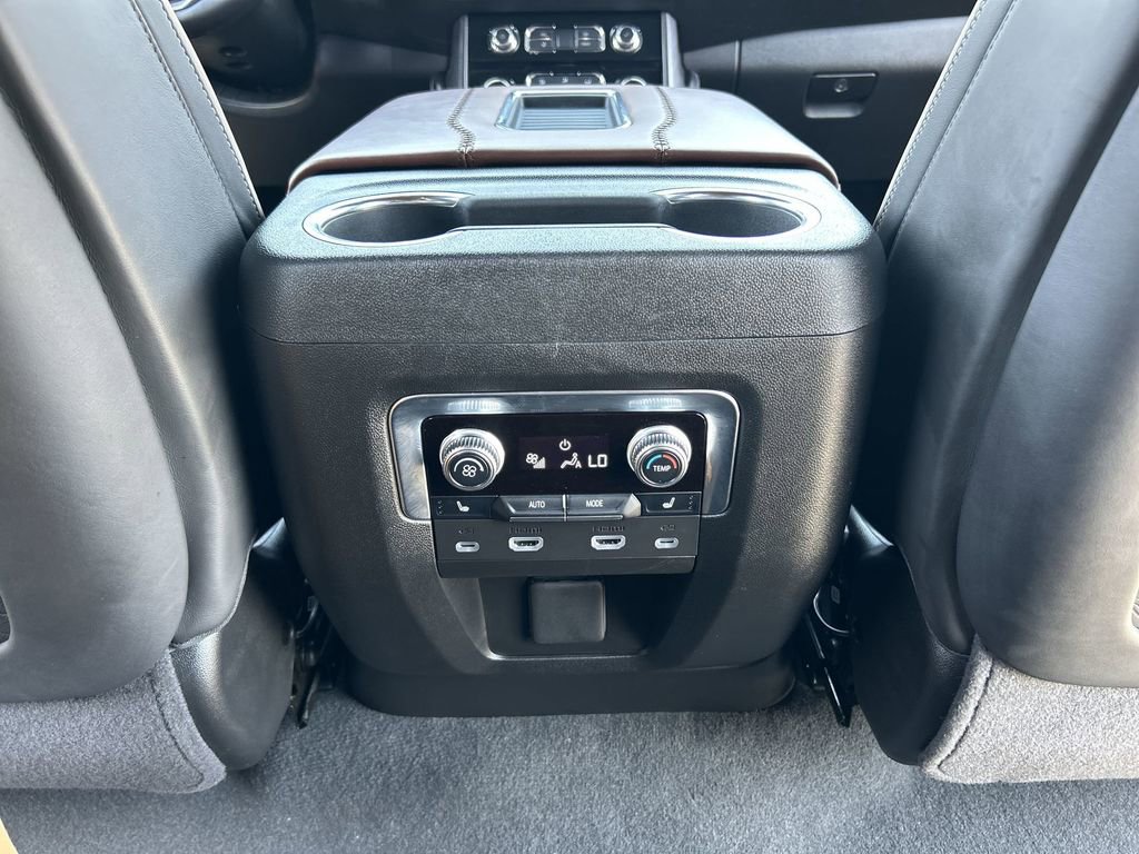 Used 2024 GMC Yukon XL Denali Ultimate AWD/4WD image 22