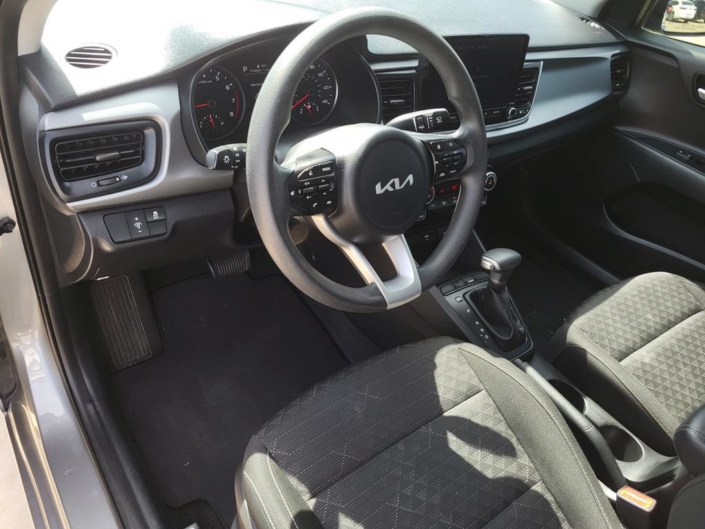 Used 2022 Kia Rio S w/ Technology Package FWD image 17