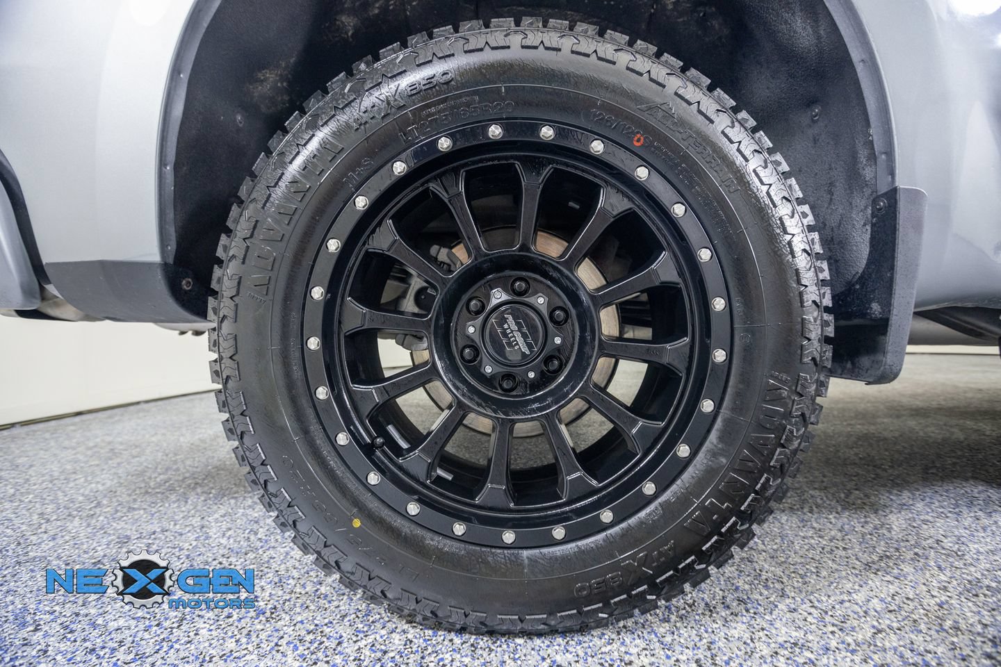 Used 2025 Chevrolet Silverado 1500 High Country w/ Technology Package AWD/4WD image 49