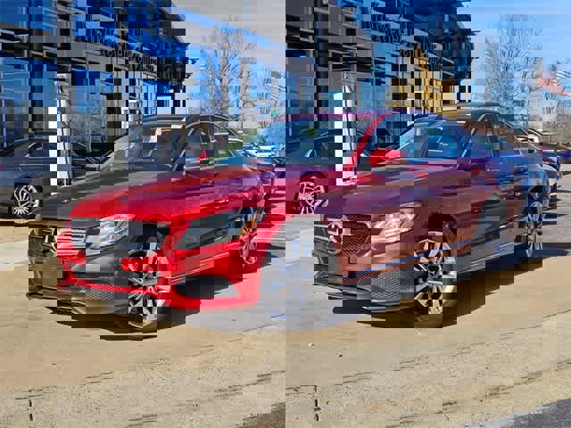 Used 2018 Mercedes-Benz C 300 4MATIC Sedan image 1