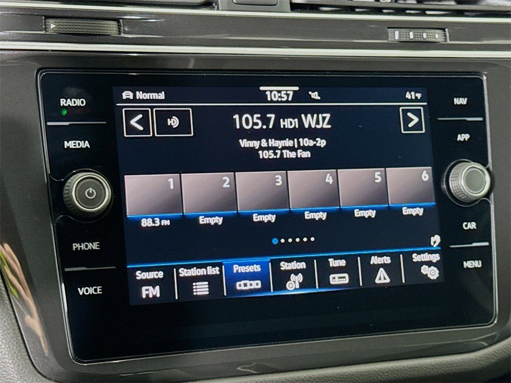 Used 2024 Volkswagen Tiguan SEL R-Line image 7