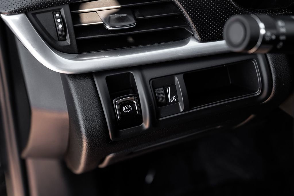 Used 2015 Cadillac XTS Limousine image 25