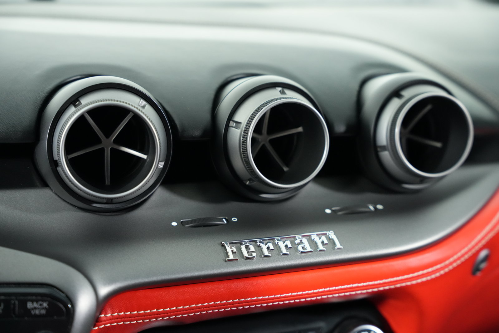 Used 2014 Ferrari F12 Berlinetta RWD image 26