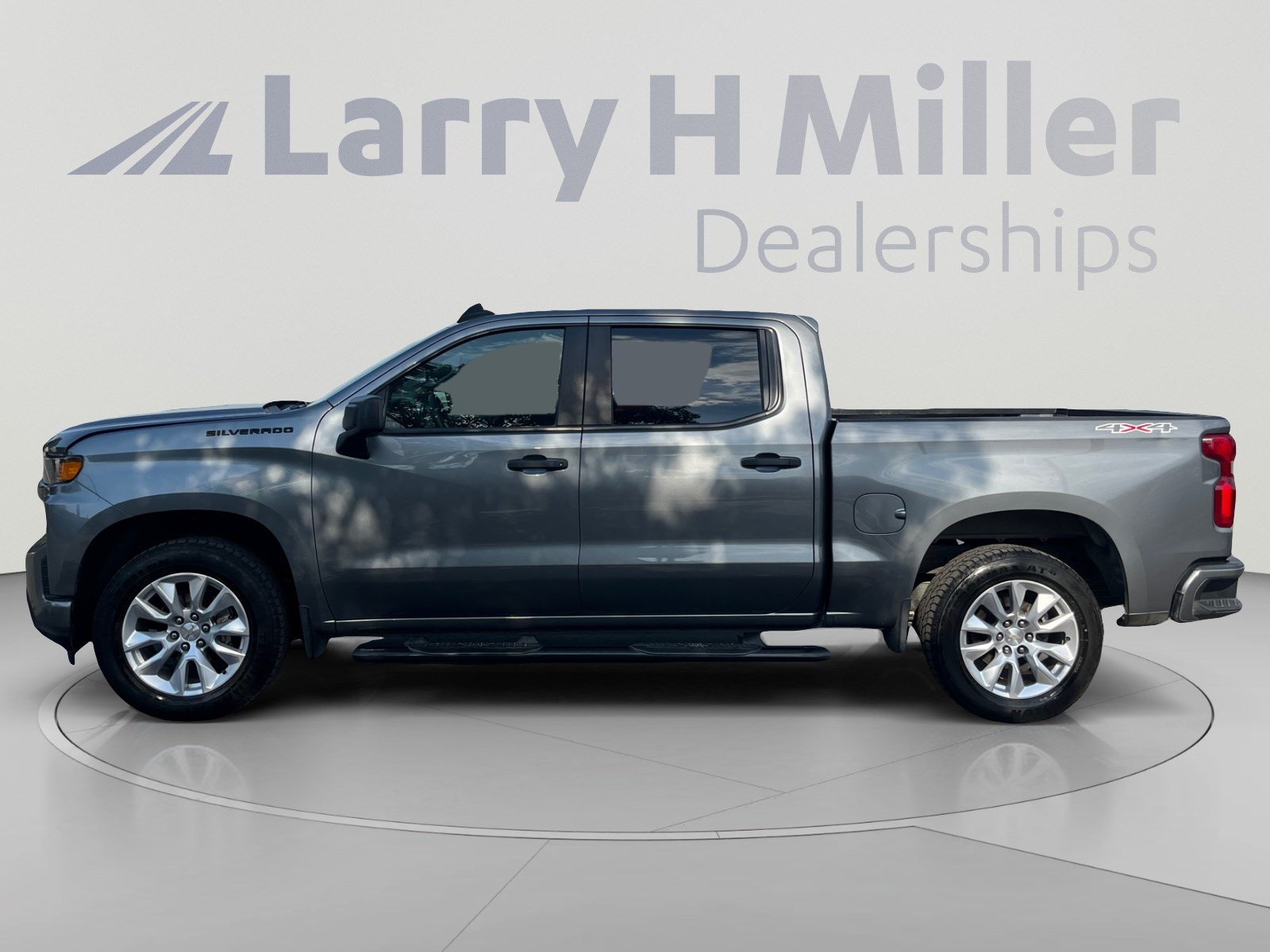 Used 2021 Chevrolet Silverado 1500 Custom w/ Safety Confidence Package AWD/4WD image 2