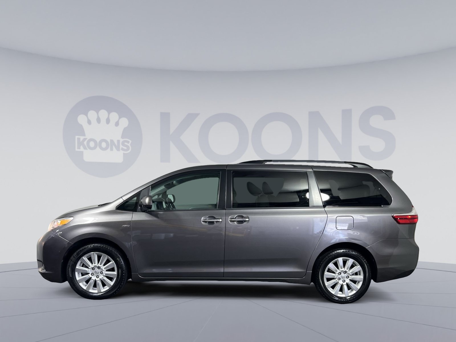 Used 2017 Toyota Sienna XLE w/ XLE Navigation Package AWD/4WD image 7