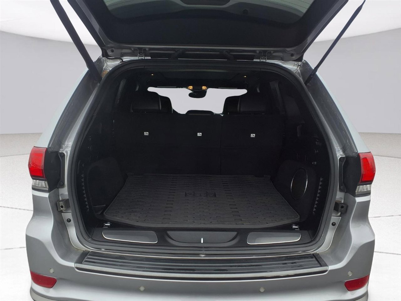 Used 2021 Jeep Grand Cherokee High Altitude image 18