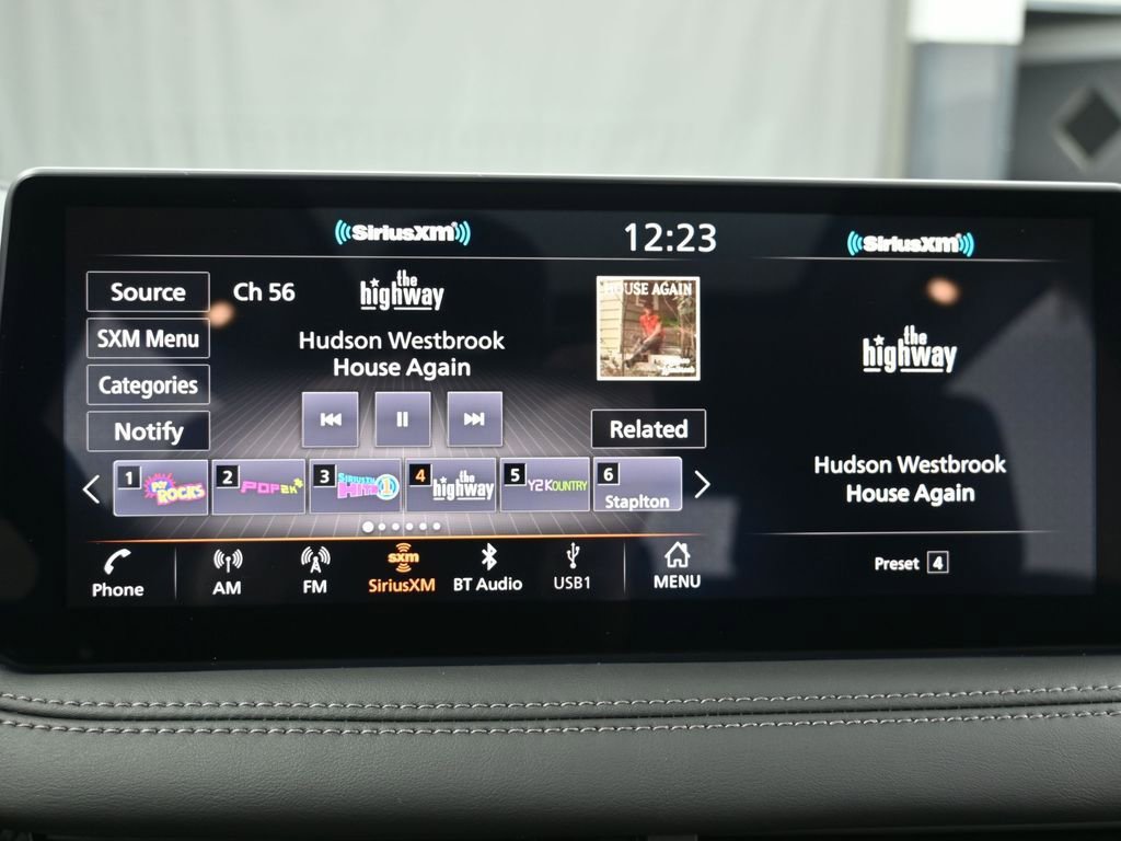 Used 2025 INFINITI QX60 Luxe w/ Vision Package AWD/4WD image 16