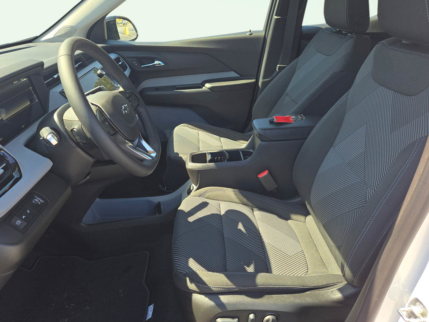 New 2027 Chevrolet Bolt LT w/ Comfort Package image 17