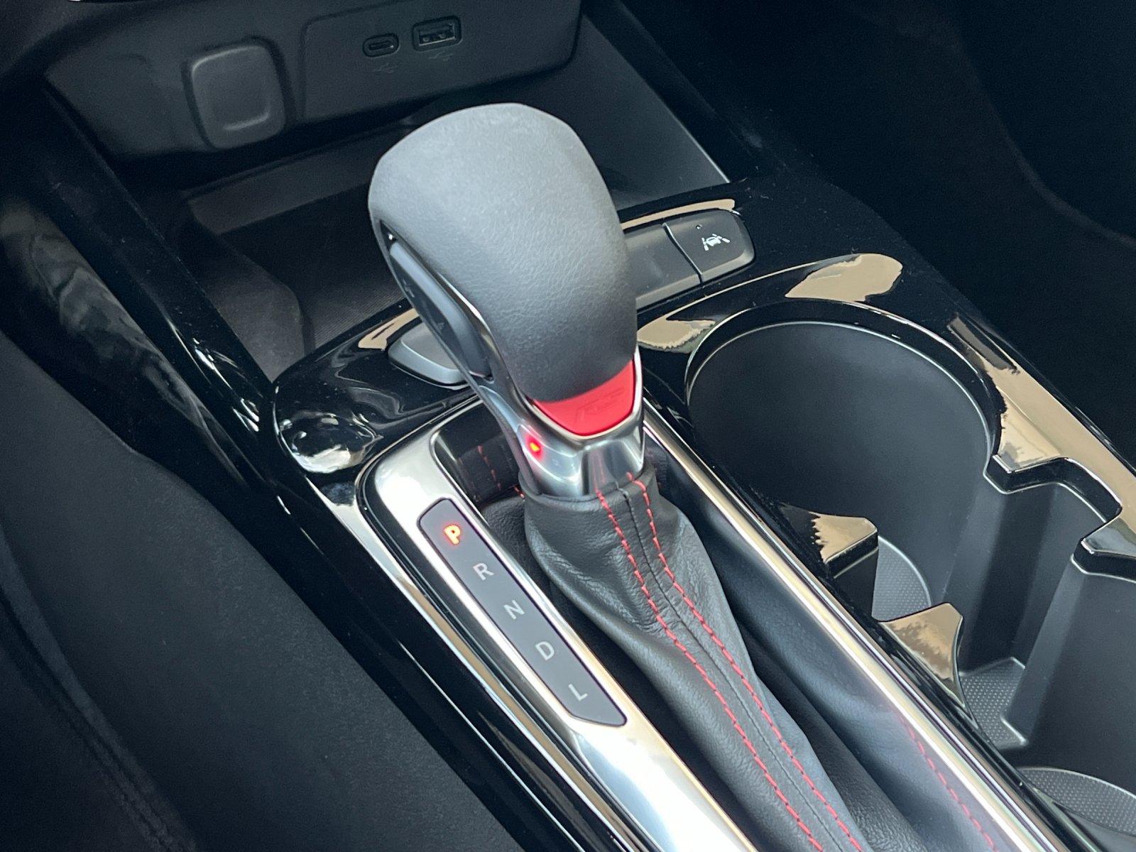 New 2026 Chevrolet Trax RS w/ Sunroof Package FWD image 21