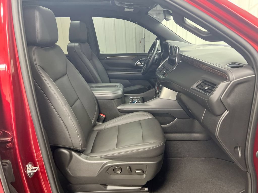 Used 2023 Chevrolet Tahoe Z71 w/ Luxury Package AWD/4WD image 23