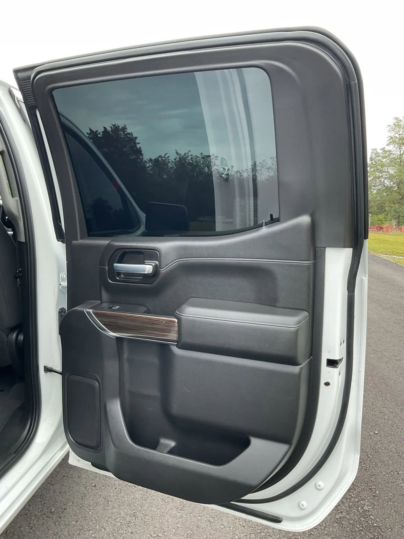 Used 2021 Chevrolet Silverado 1500 LT Trail Boss w/ Convenience Package II image 43