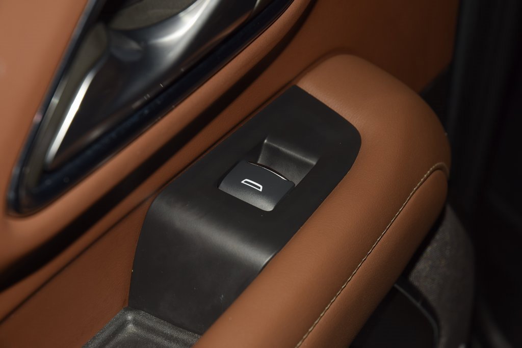 Used 2024 Chevrolet Suburban High Country image 46