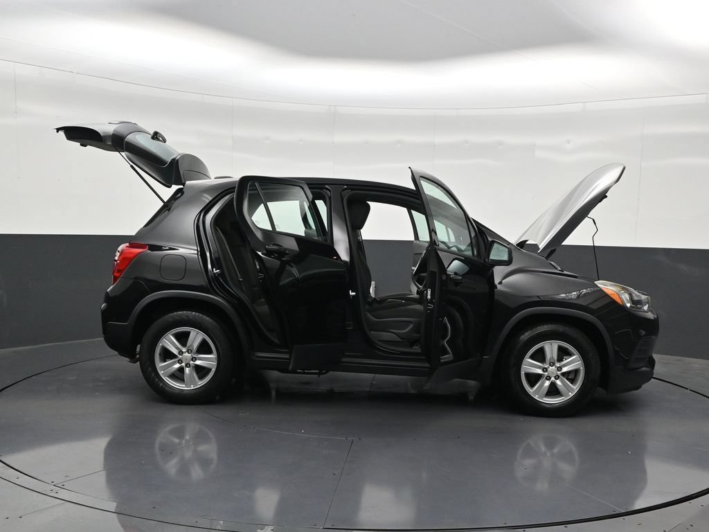 Used 2021 Chevrolet Trax LS FWD image 37