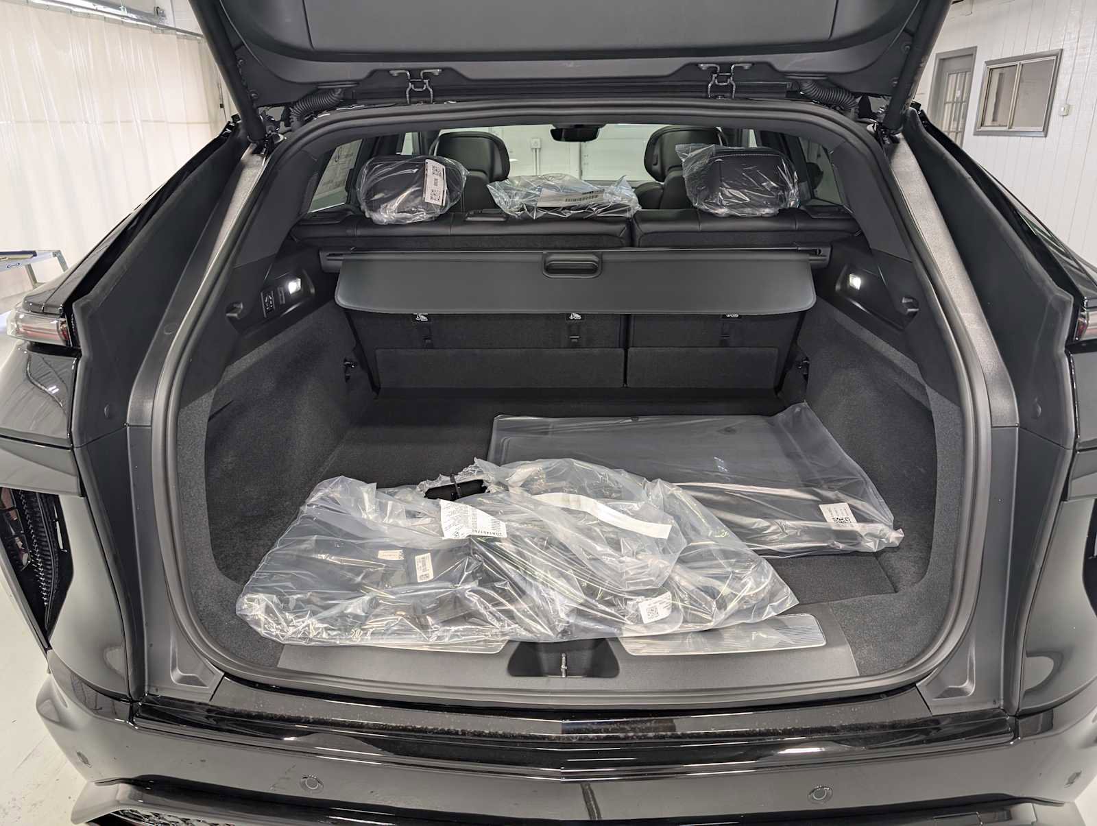 New 2026 Cadillac Lyriq V image 9