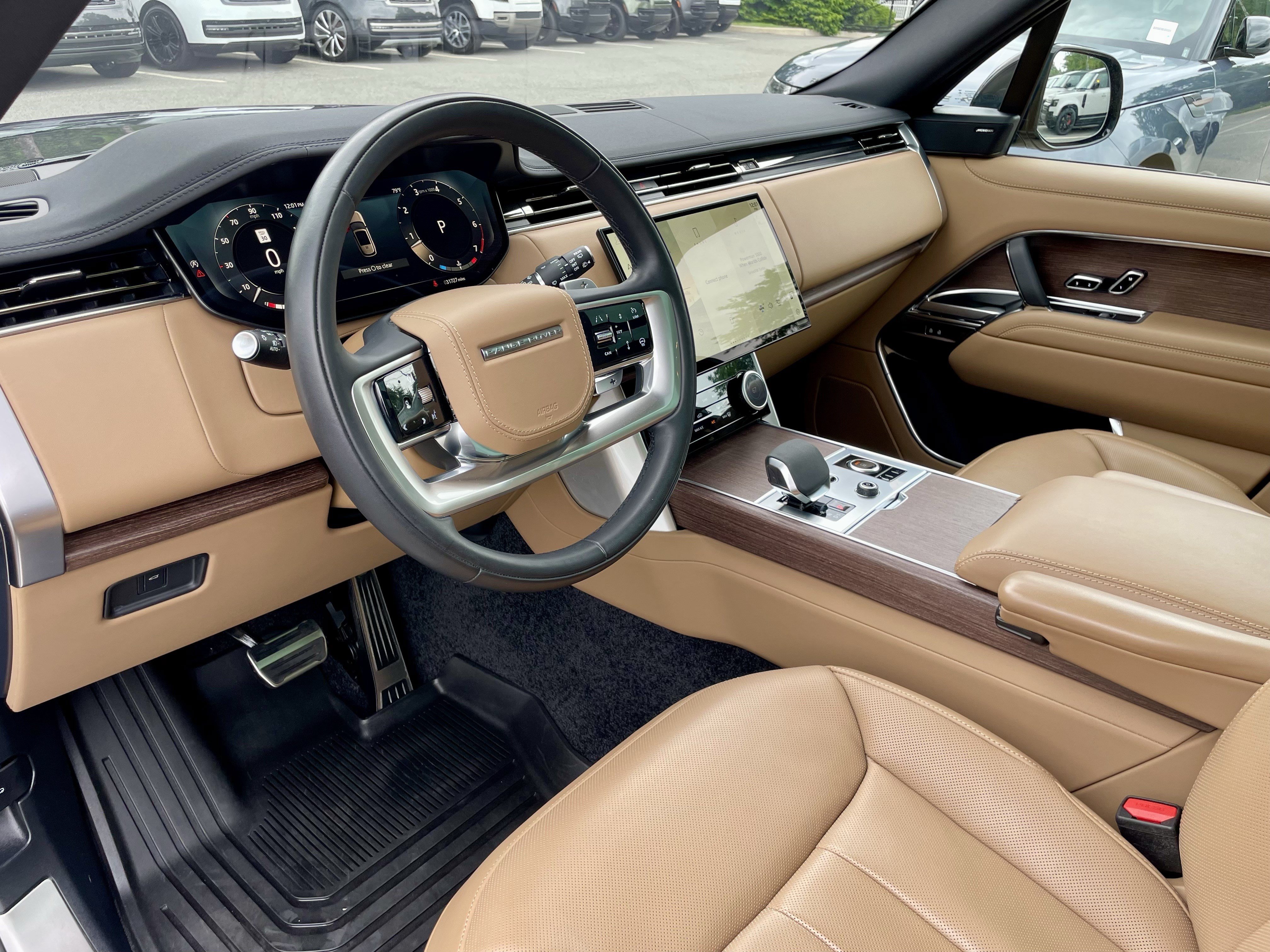 Used 2023 Land Rover Range Rover SE AWD/4WD image 13