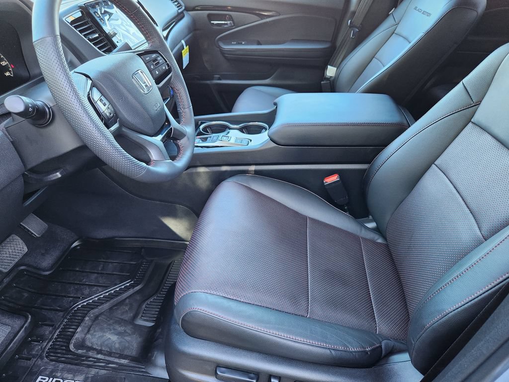 Used 2026 Honda Ridgeline Black Edition image 13