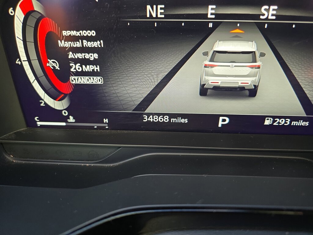 Used 2022 Nissan Pathfinder Platinum w/ Lighting Package (N93) image 9