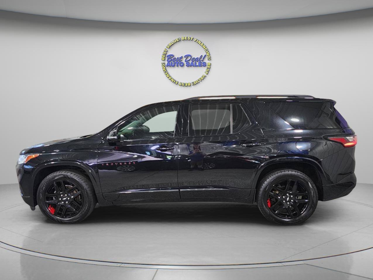 Used 2020 Chevrolet Traverse Premier w/ Redline Edition AWD/4WD image 3