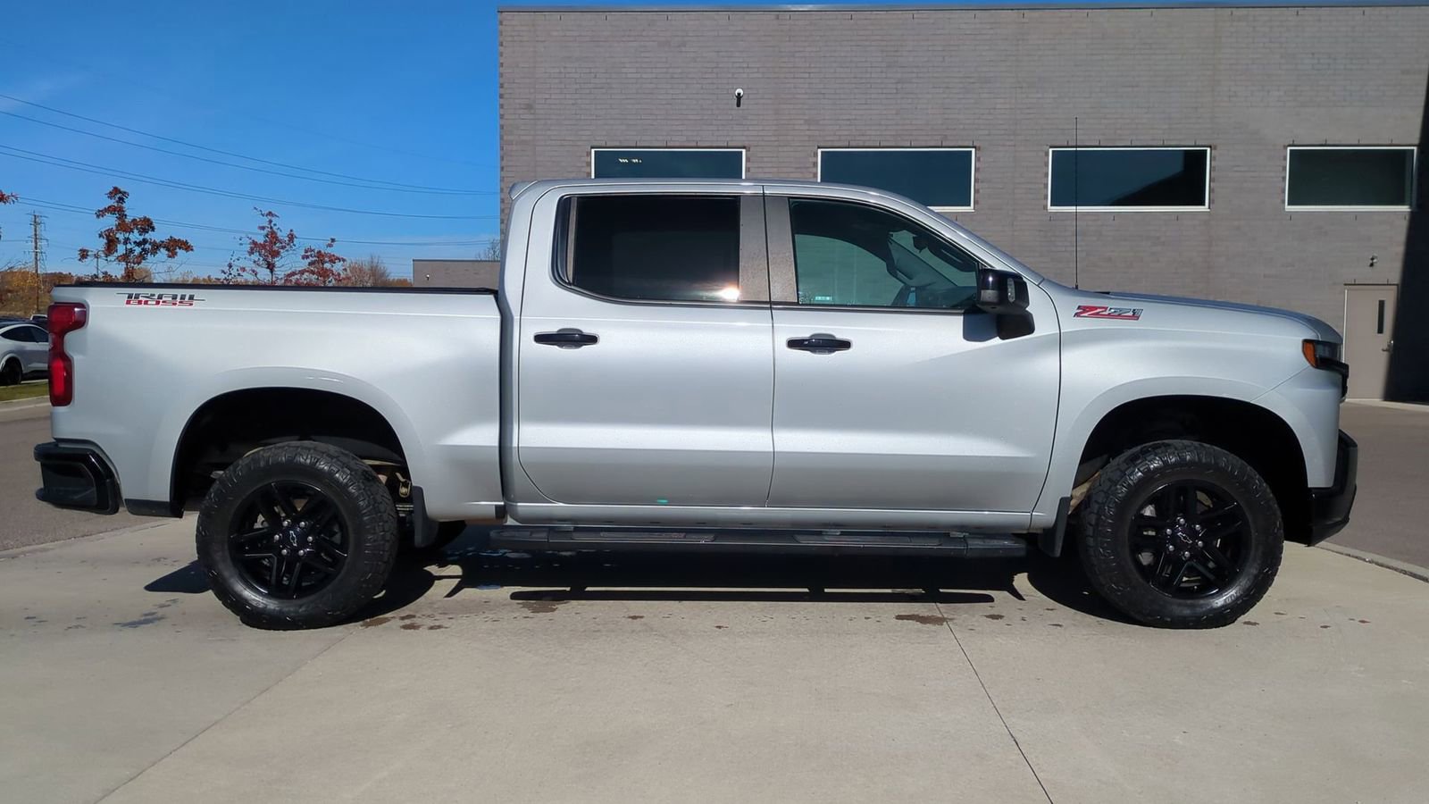 Used 2020 Chevrolet Silverado 1500 LT Trail Boss image 8