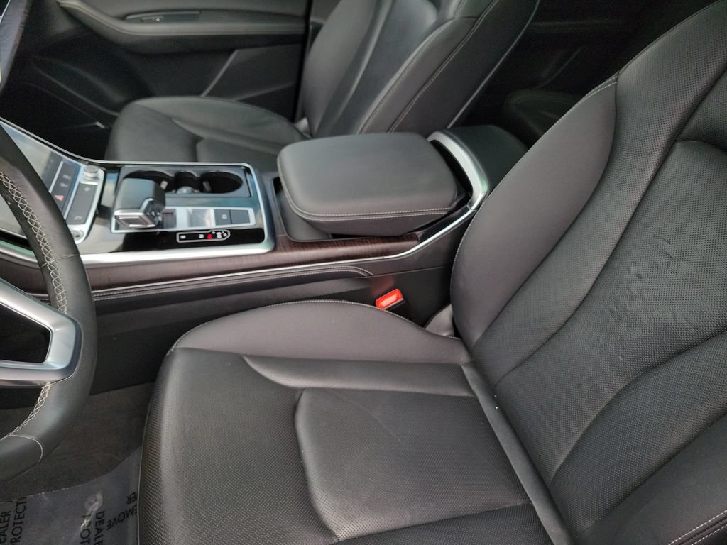 Certified 2023 Audi Q8 Premium Plus w/ Premium Plus Package AWD/4WD image 17