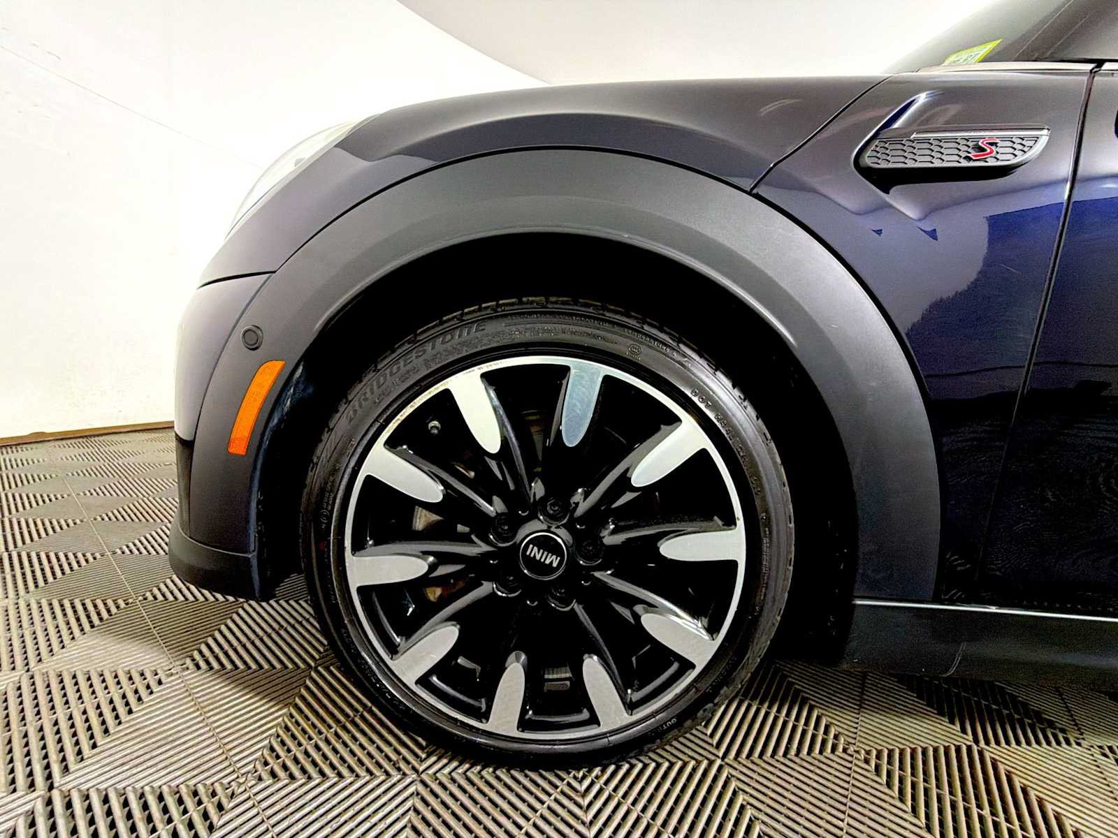 Used 2024 MINI Cooper S FWD image 8